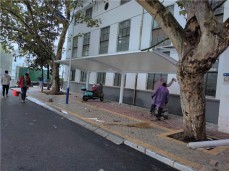 膜結構車棚